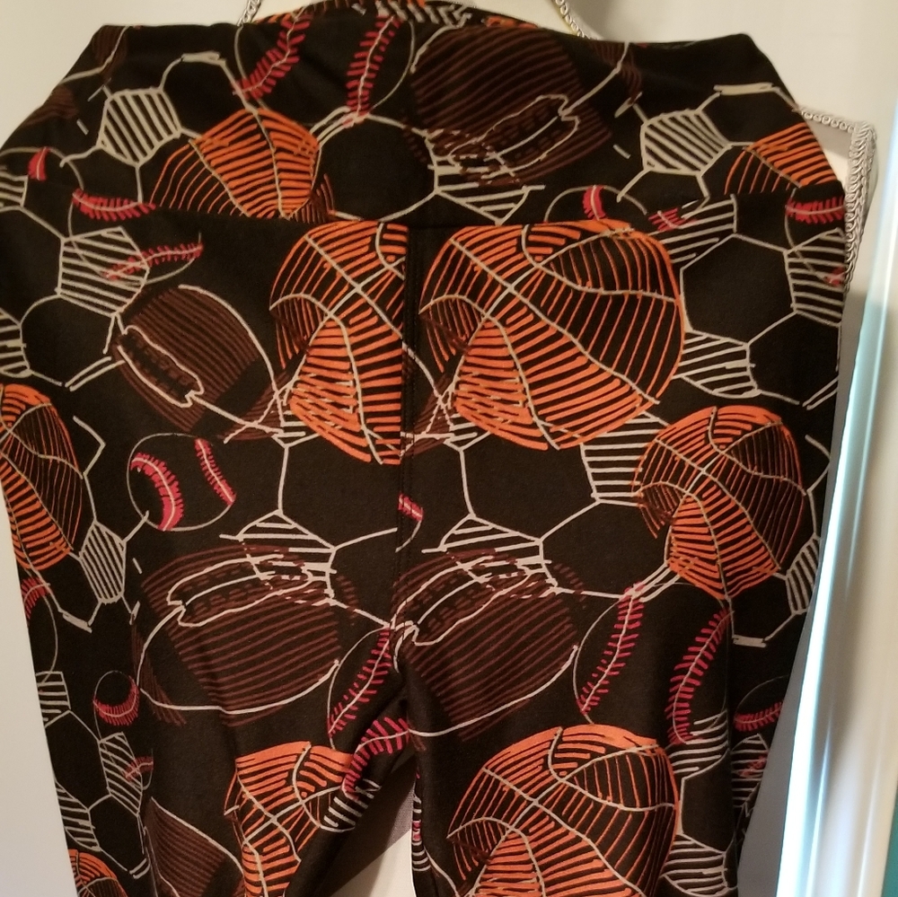 NWT LULAROE OS LEGGINGS ALL SPORTS